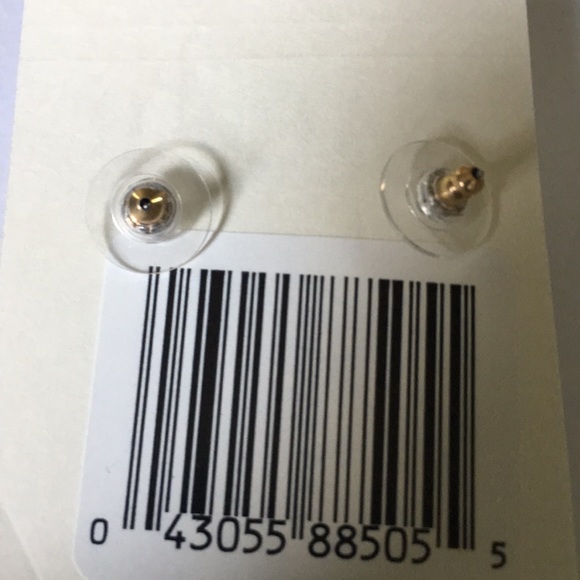 Gold and faux pearl post earrings - Picture 2 of 3